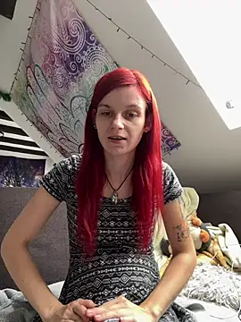 Chat +18 de LeylaSquirtyBirty ao vivo