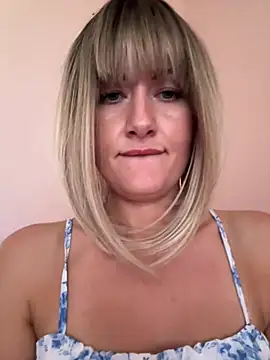 Онлайн чат XXX LunaFoxs