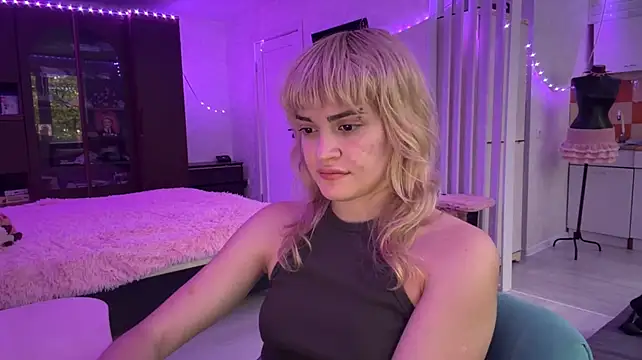 MagalyEssinger – Live XXX-chat