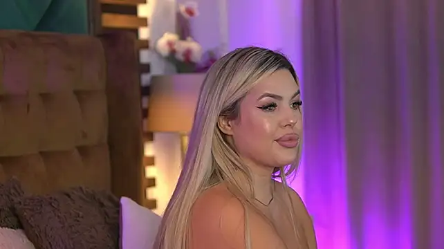 SophieBoobsX's Live XXX Chat