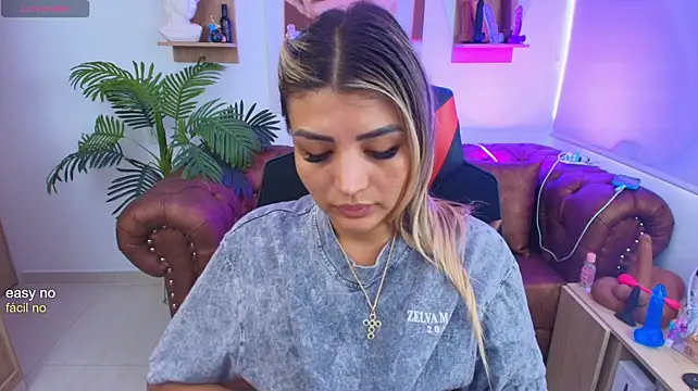 SALOOMEE__ Chat XXX in diretta