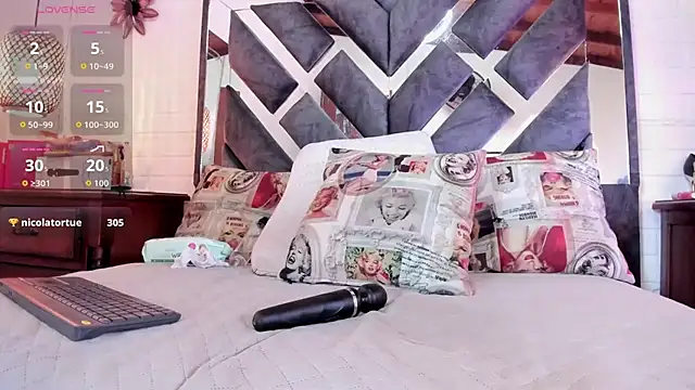 annie_vega17_: онлайн-секс-чат
