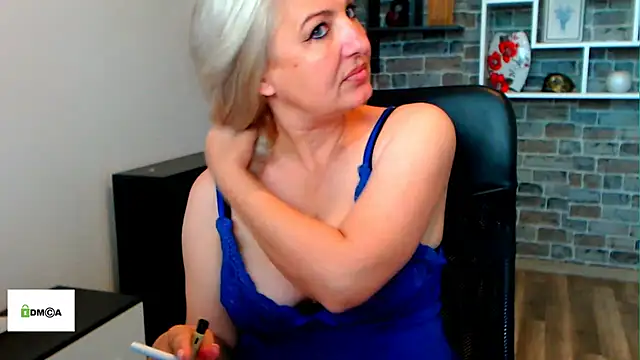 Онлайн чат XXX angel_devil_milf