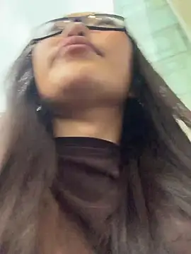 XXX chat uživo modela trytomakememoam