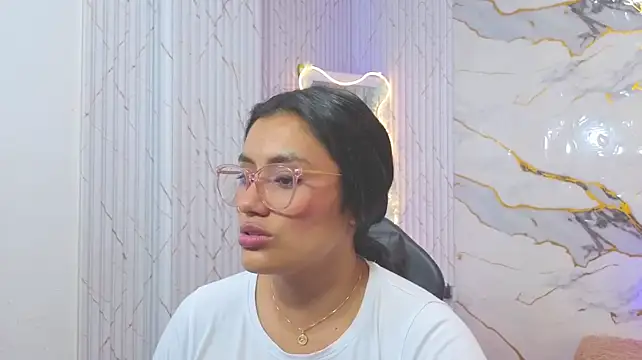 Chat XXX ao vivo de PEACHY_TAY