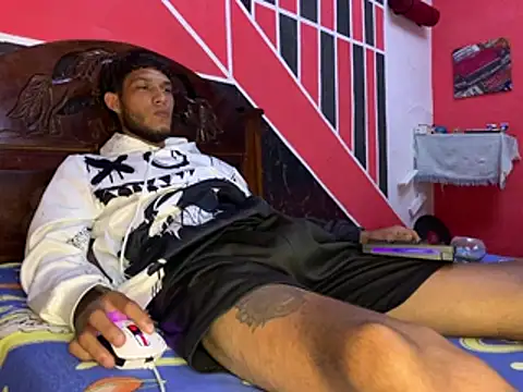 Czat XXX na żywo – tanned_boy