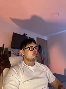 TroyeKnight – Naživo XXX chat