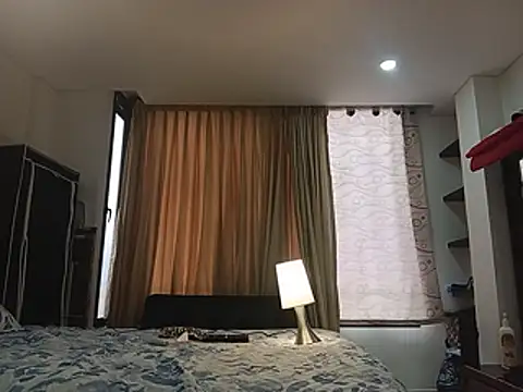 MiaIsabela_'s Live XXX Chat