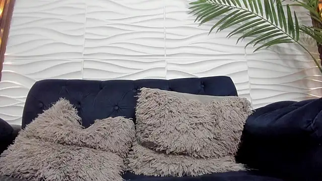 Pavo_tv Adlı Modelin Canlı XXX Sohbeti