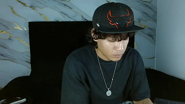 Show modela MaximilianRoth na web-kameri