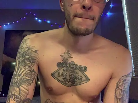 XXX chat uživo modela JuicyJoshy