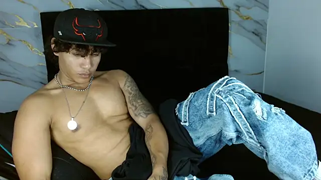 MaximilianRoth Live XXX-Chat