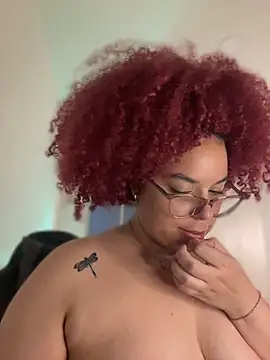Leyah__ Chat XXX in diretta