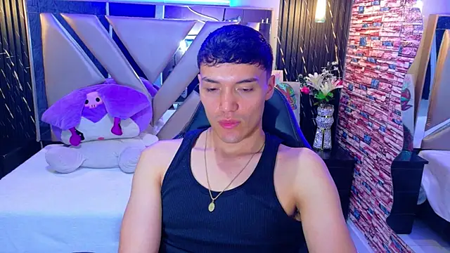Aron_Darkx Adlı Modelin Web Kamerası Şovu