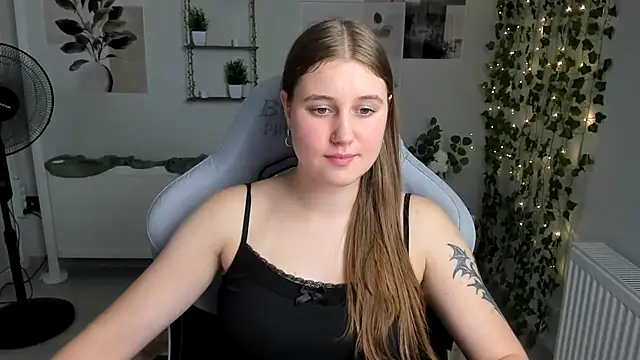 ViolaSecret's Live XXX Chat