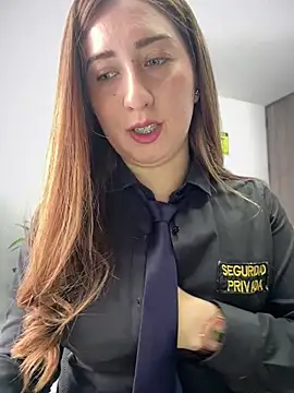 suzy-111 – Naživo XXX chat