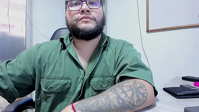 Chat XXX en directo de VINCEDMAGLIOO