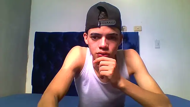 Latinos_2001 现场XXX聊天