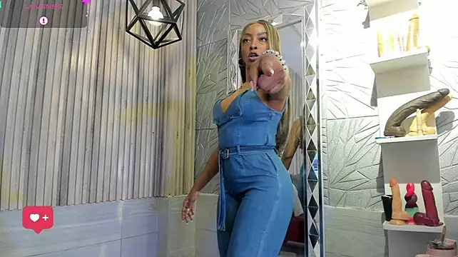 BriannaChelsea's Live XXX Chat