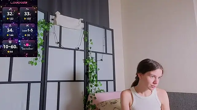 MyrtaMcclaney's Live XXX Chat