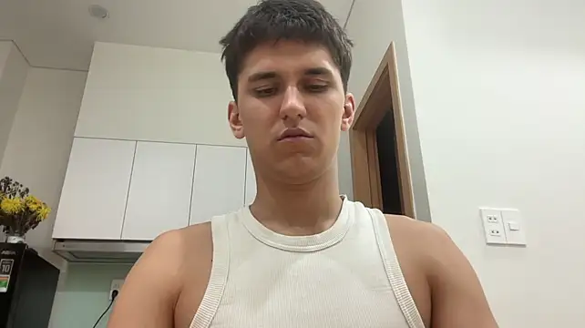 Онлайн чат XXX Adrian_Coles