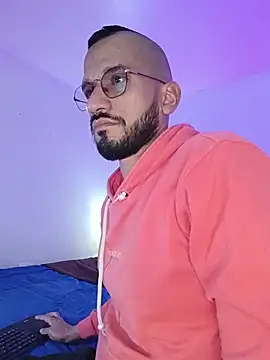 LuckyMarks live XXX chat