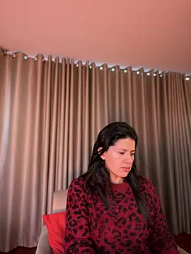 Aliinak's Live XXX Chat