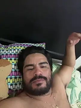 MichaelBear_21 Chat XXX in diretta