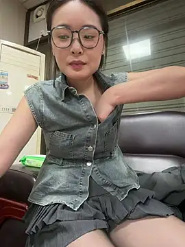 Chatroom XXX en direct de Qlong000