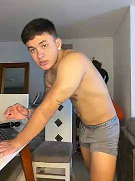 Christopher_strongg – Live XXX-chat