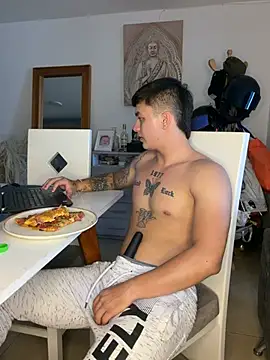 Chat +18 de Christopher_strongg ao vivo