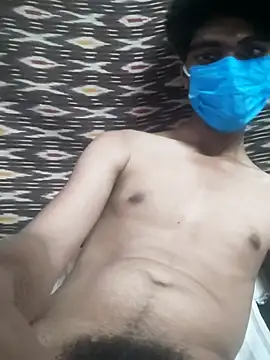 SEXY_KUMAR__0: διαδικτυακό σόου στην κάμερα