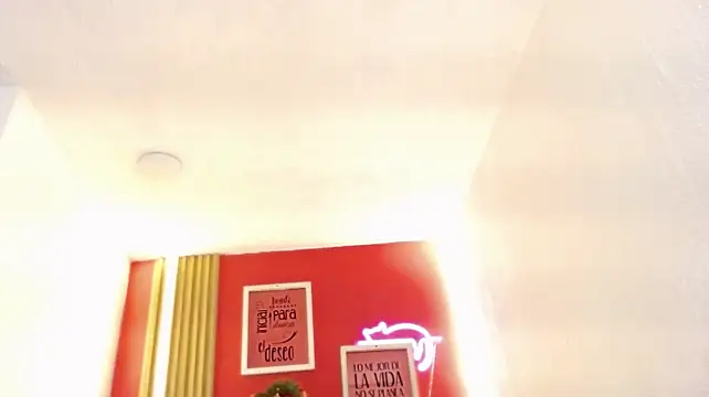 MonyCassius live XXX chat