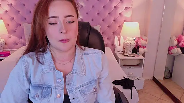 Chat XXX en directo de FoxieNova