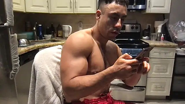 دردشة BigGuyMuscle الجنسية المباشرة