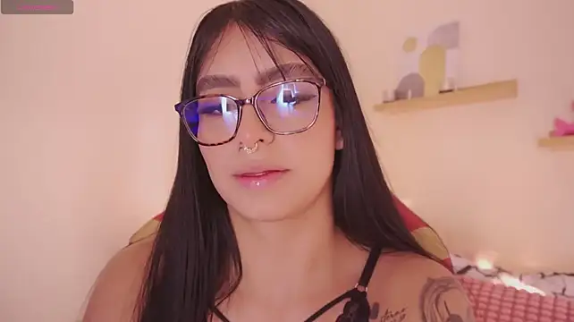 Chat +18 de andrelaa_ ao vivo
