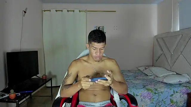 צ'אט XXX בשידור חי של Toptony22