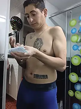 Tiger_cryadのライブXXXチャット