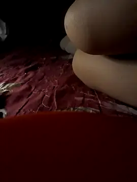 -Tara-a Adlı Modelin Canlı XXX Sohbeti