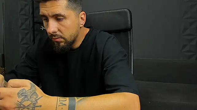 LoganStroud Chat XXX live