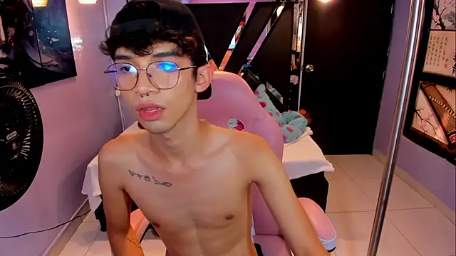 Chat +18 de LiamHeatx ao vivo