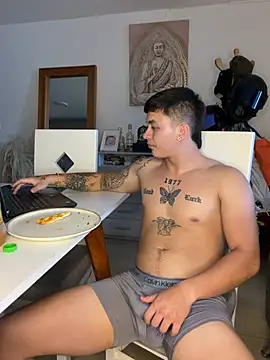 XXX chat uživo modela Christopher_strongg