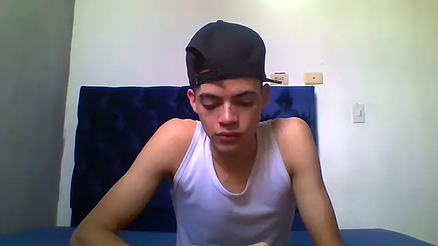 Latinos_2001 Obrolan Langsung XXX