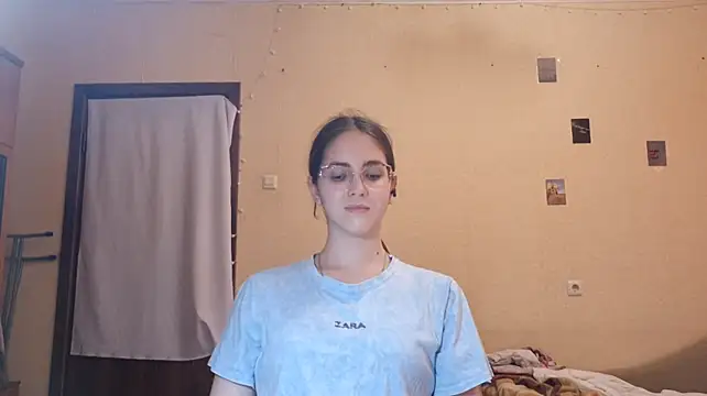 XXX chat uživo modela Katelemon