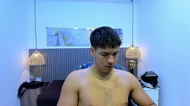 AlessandroFranco Adlı Modelin Canlı XXX Sohbeti