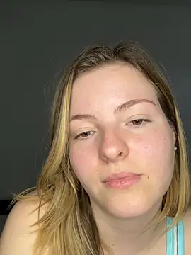 heyitskiara's Live XXX Chat