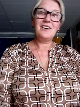 irinamaux Chat XXX in diretta