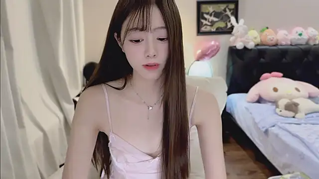 Evacute-top's Live XXX Chat