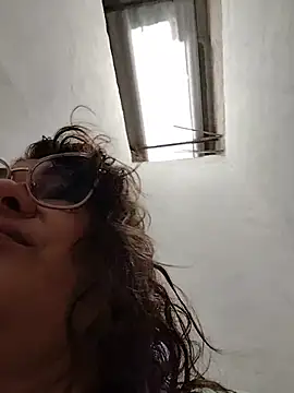 AlexxiaaMat élő XXX-chatje