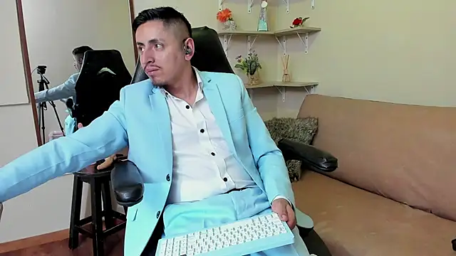Živý XXX chat kevin_23_